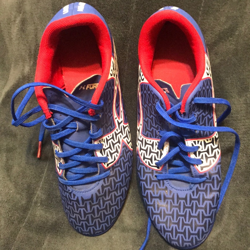 Soccer cleats
